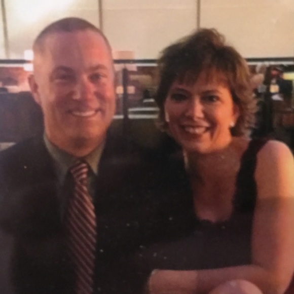 Meet your Posher, Debbie - Picture 5 of 5